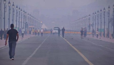 Delhi's Air Quality Remains Poor, Temperatures Stabilize Image