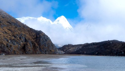 The captivating view of Rathong Peak Image