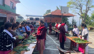 गोरखाको द्रव्यशाह क्याम्पसमा दुनाटपरी गाँस्ने तालिम Image