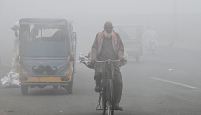 Primary Schools Shut in New Delhi as Smog Crisis Reaches Hazardous Levels Image