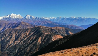 पिकेडाँडा र ज्वालामाई मन्दिरमा सञ्चार सुविधाको अभावले पर्यटक मर्कामा Image