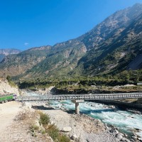 कर्णाली समृद्धिको आधार बन्दै सडक, स्याउ र जडीबुटीले पाउन थाल्यो बजार Image